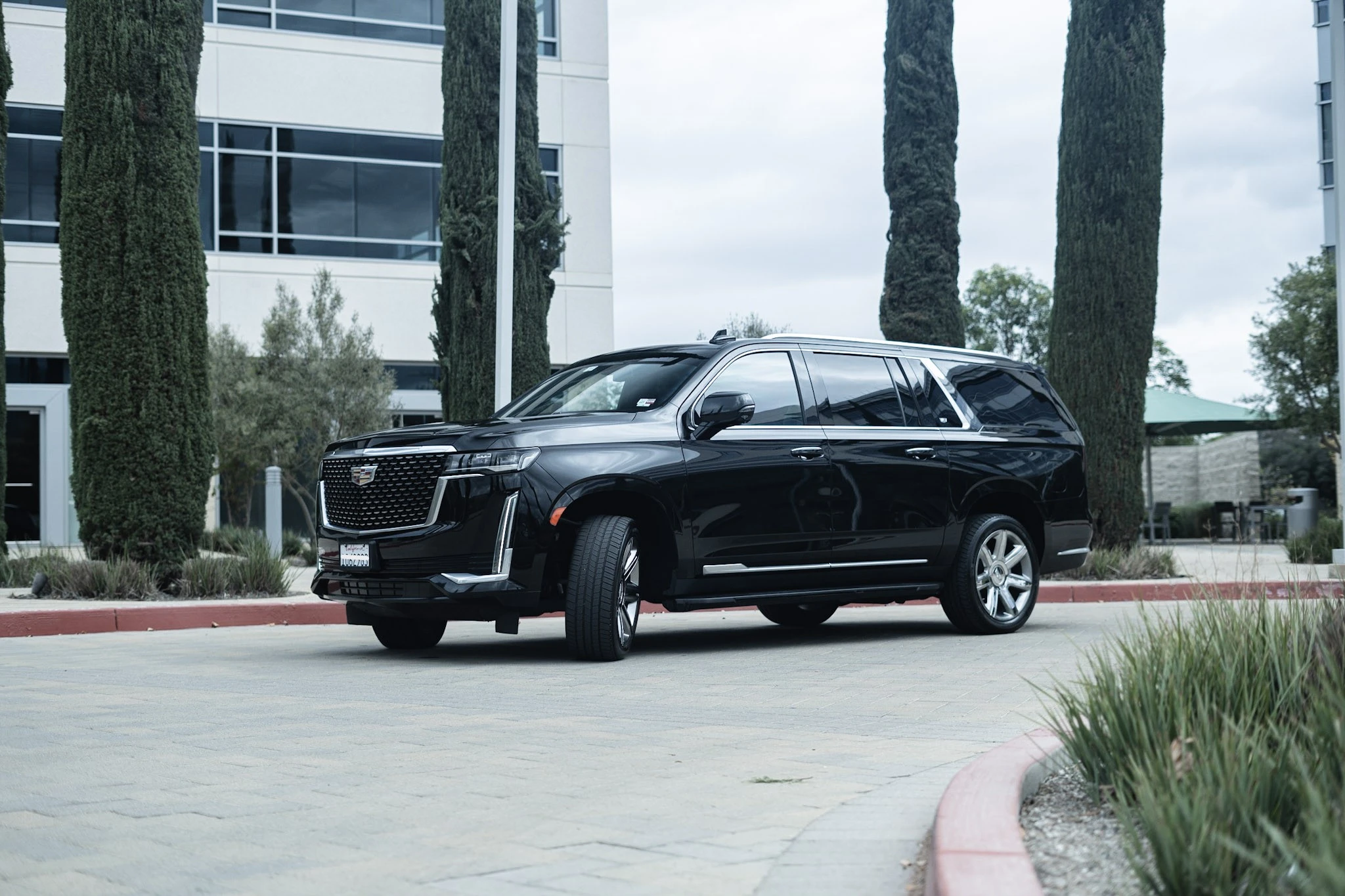 Luxury SUV service in Redlands California for airport and corporate transportation