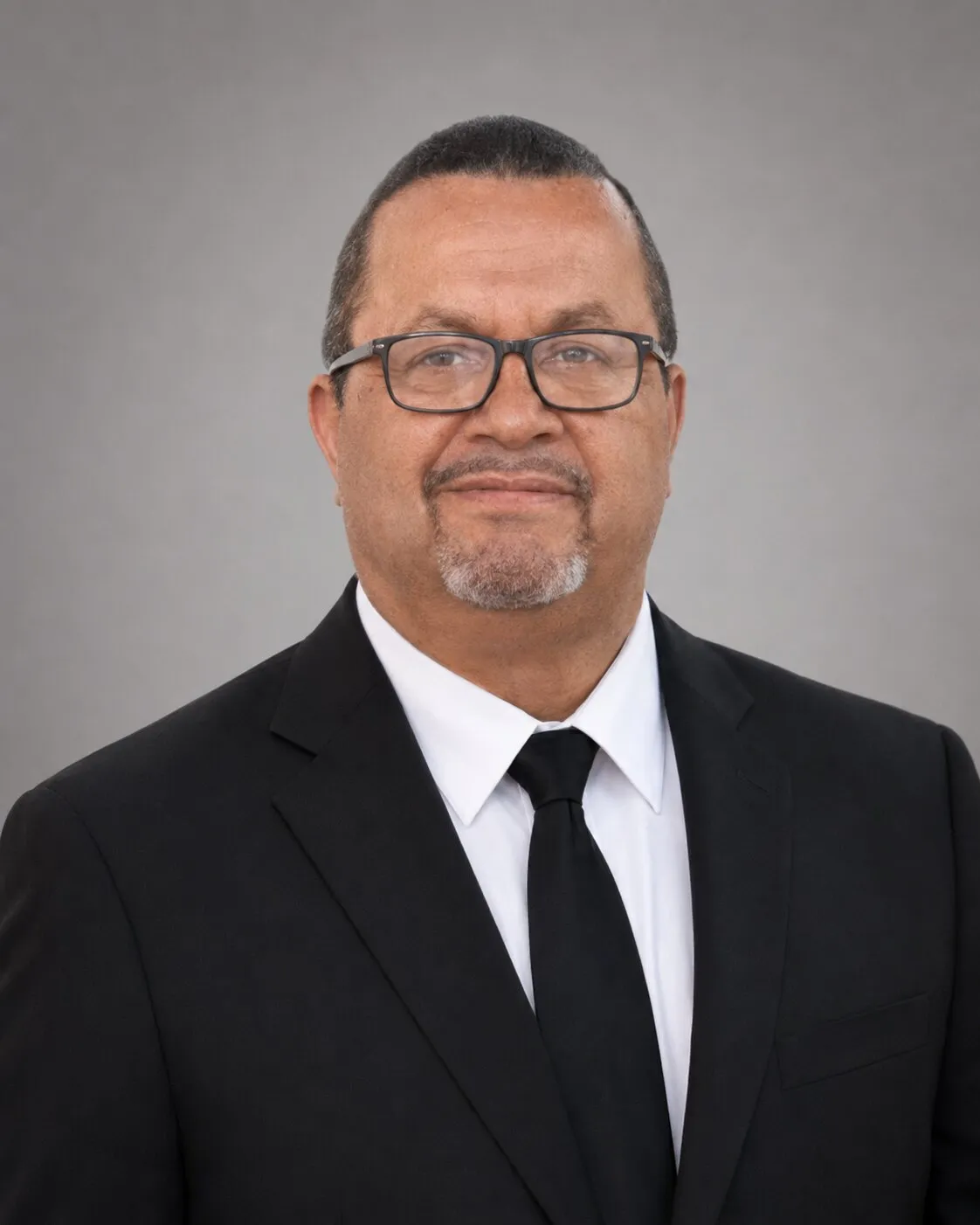 Lorenzo, professional chauffeur for Redlands Limo Service