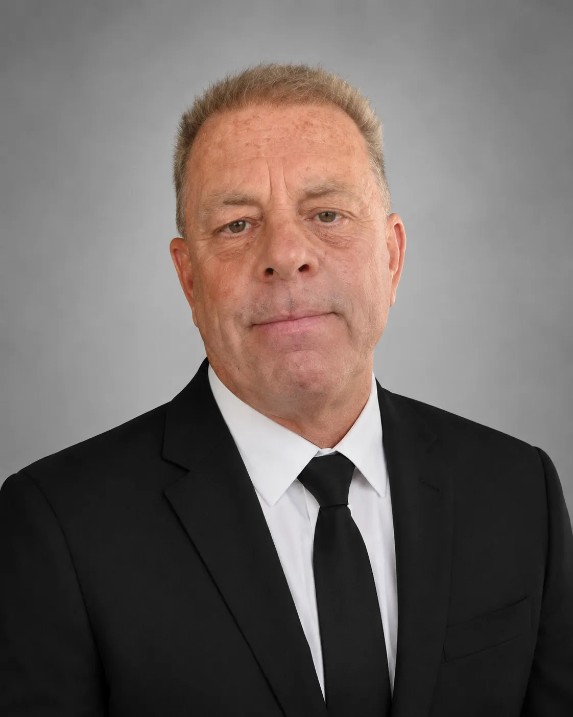 Troy, professional chauffeur for Redlands Limo Service